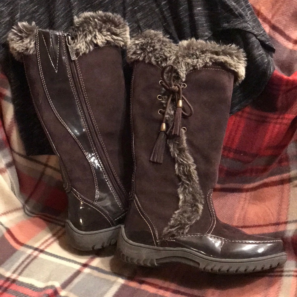 Boots - Picture 4 of 4